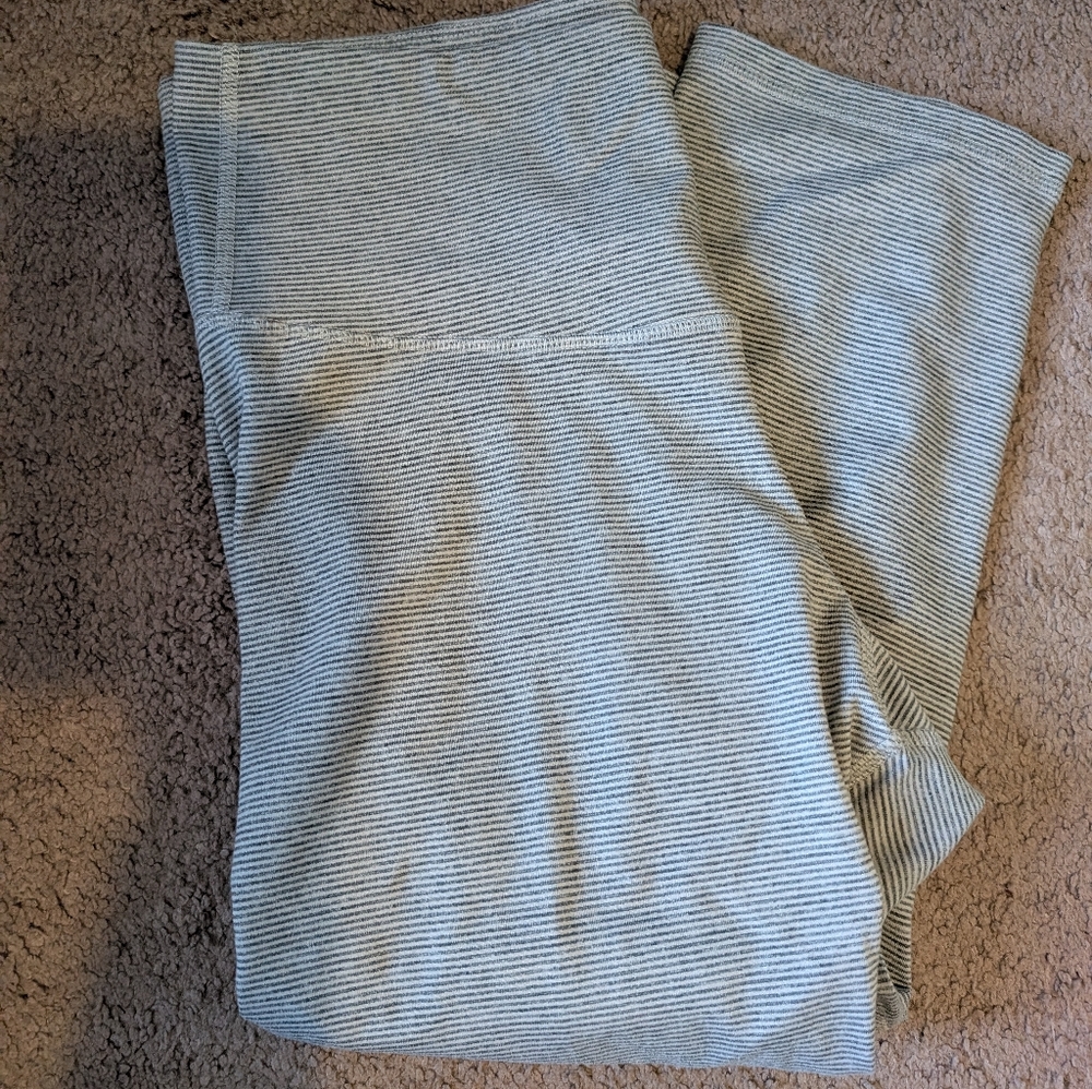 Old Navy 3/4 yoga pant